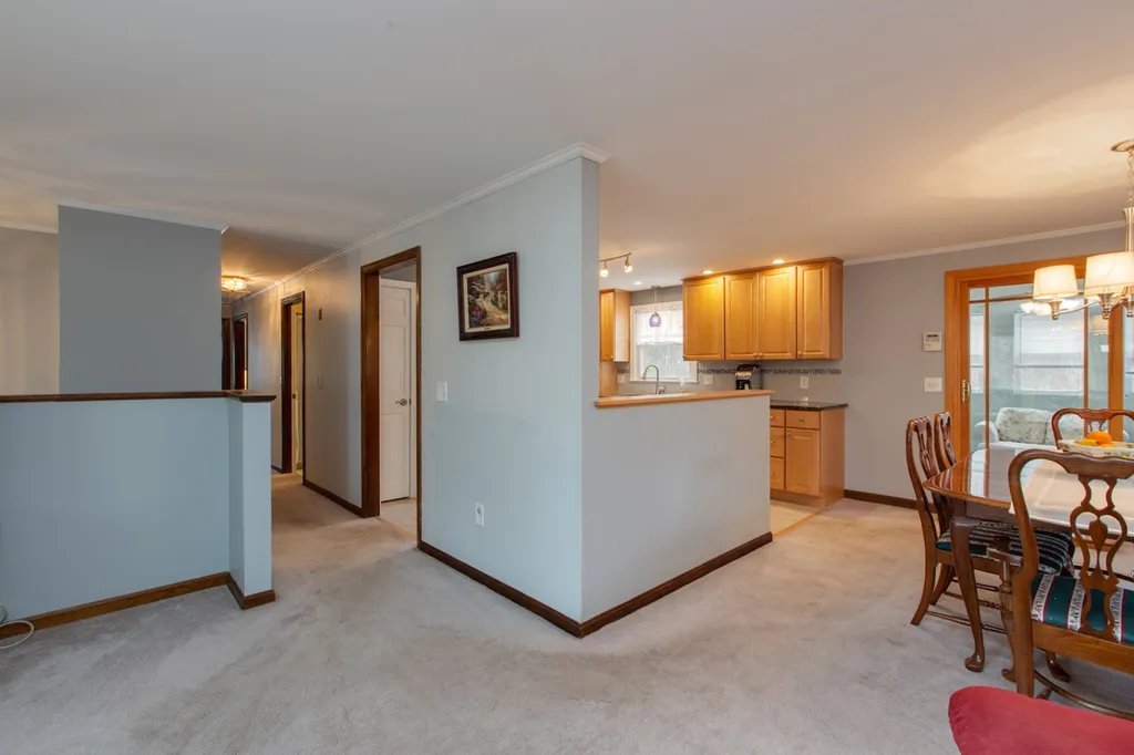 4 Debbie Terrace Derry NH 03038