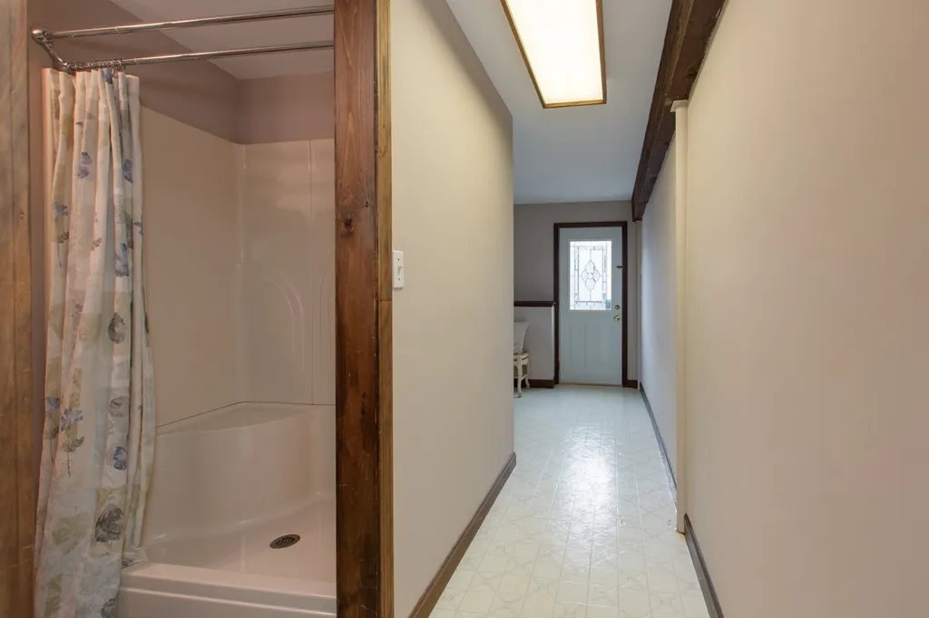 4 Debbie Terrace Derry NH 03038