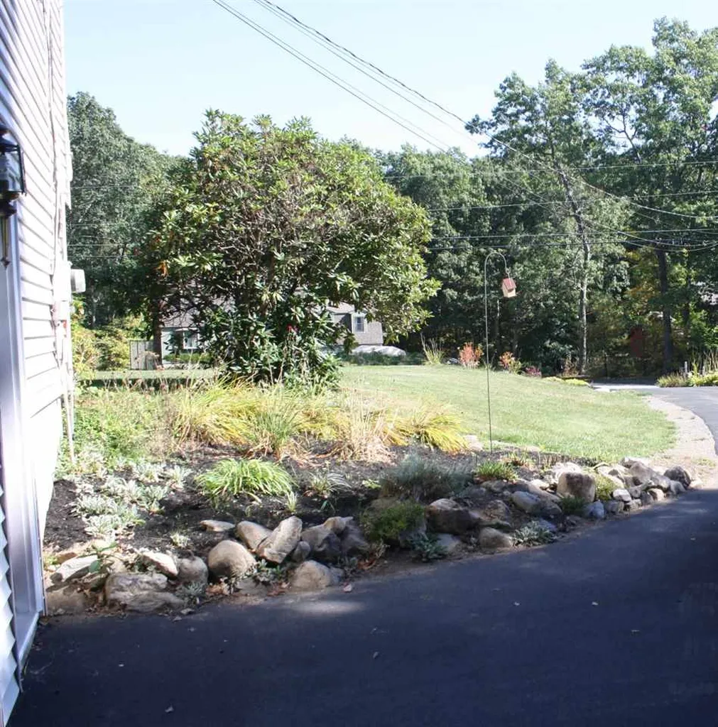 4 Debbie Terrace Derry NH 03038