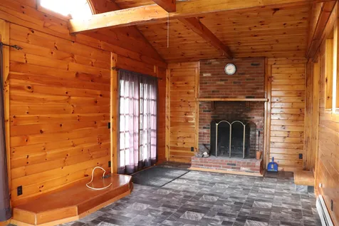 205 Knollwood Avenue Nashua NH 03060