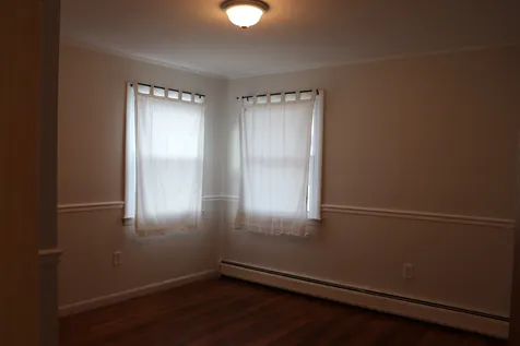 205 Knollwood Avenue Nashua NH 03060