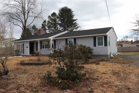 205 Knollwood Avenue Nashua NH 03060