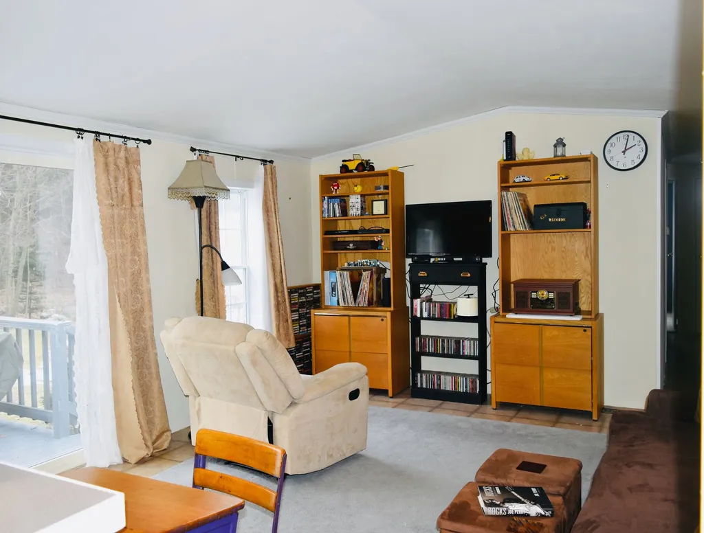 4 Keith Street Nashua NH 03062