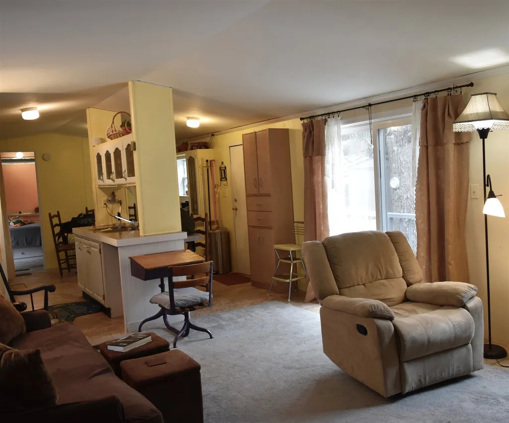 4 Keith Street Nashua NH 03062