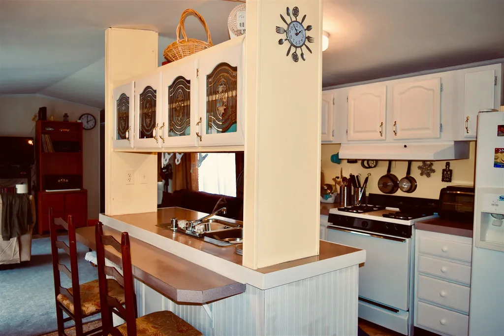 4 Keith Street Nashua NH 03062
