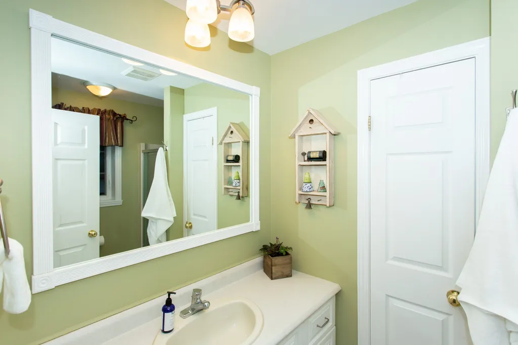 16 Gilbert Road Allenstown NH 03275