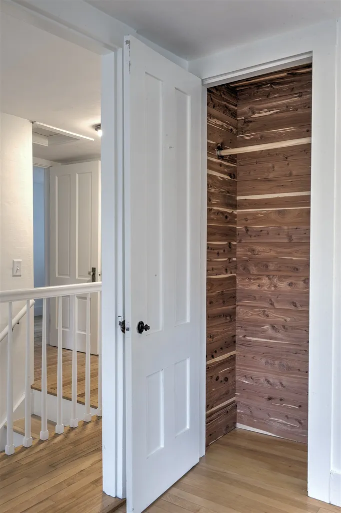8 Vine Street Peterborough NH 03458