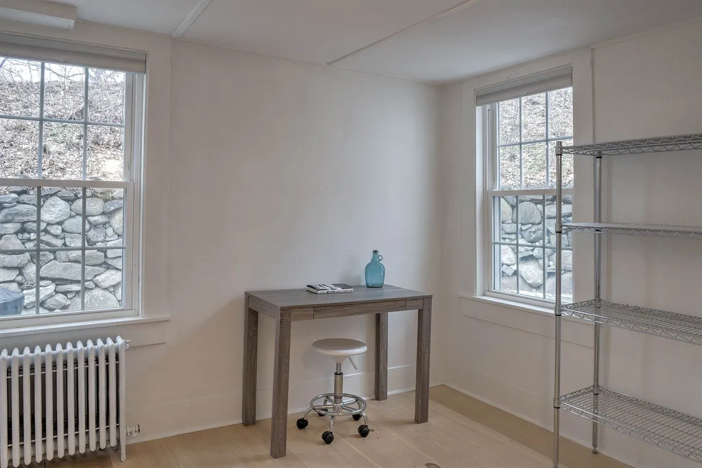 8 Vine Street Peterborough NH 03458