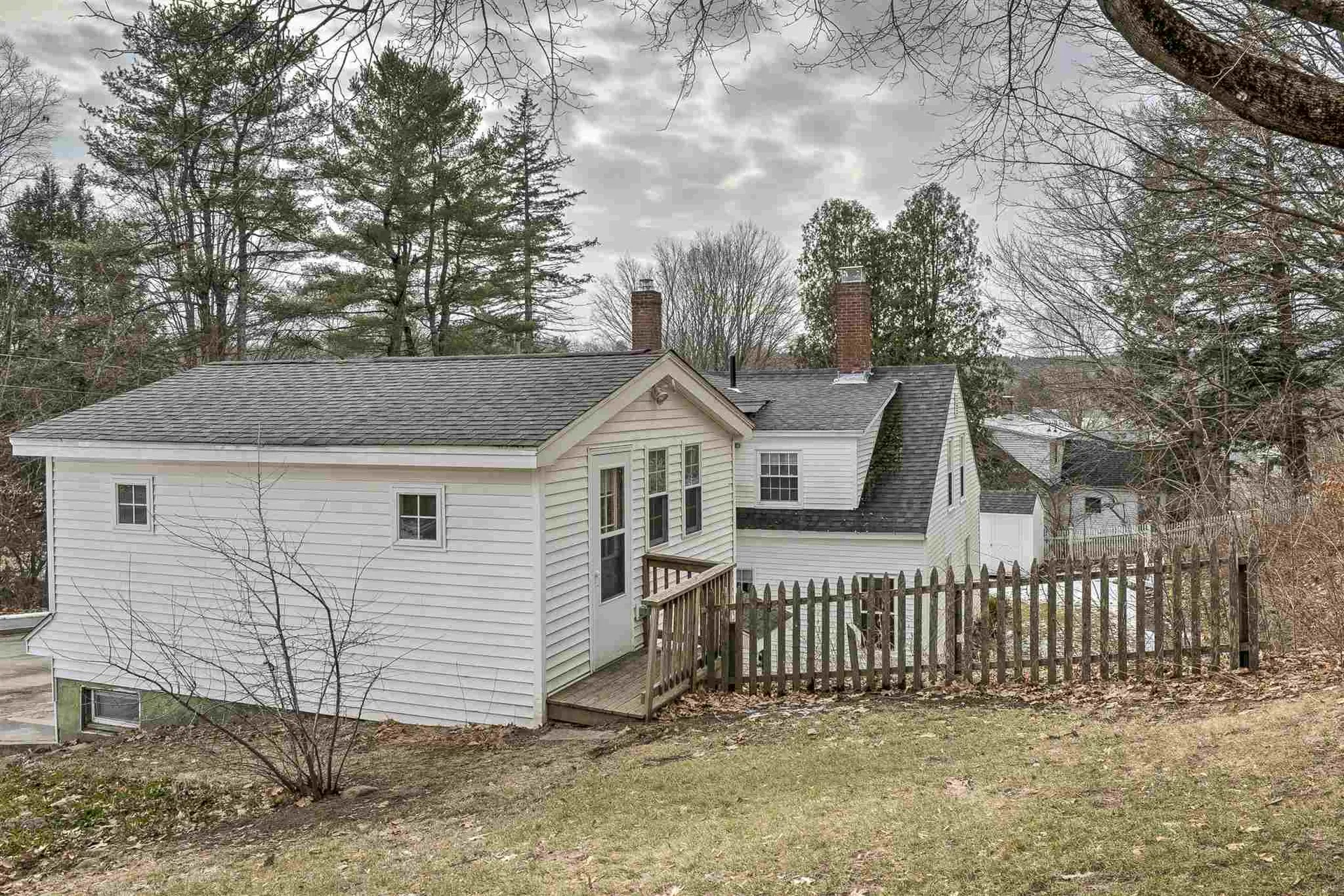 8 Vine Street Peterborough NH 03458