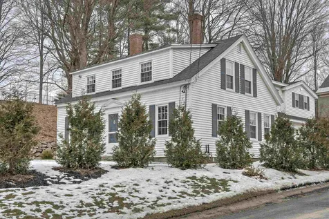 8 Vine Street Peterborough NH 03458
