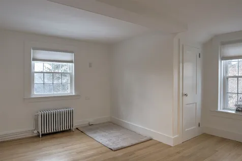 8 Vine Street Peterborough NH 03458