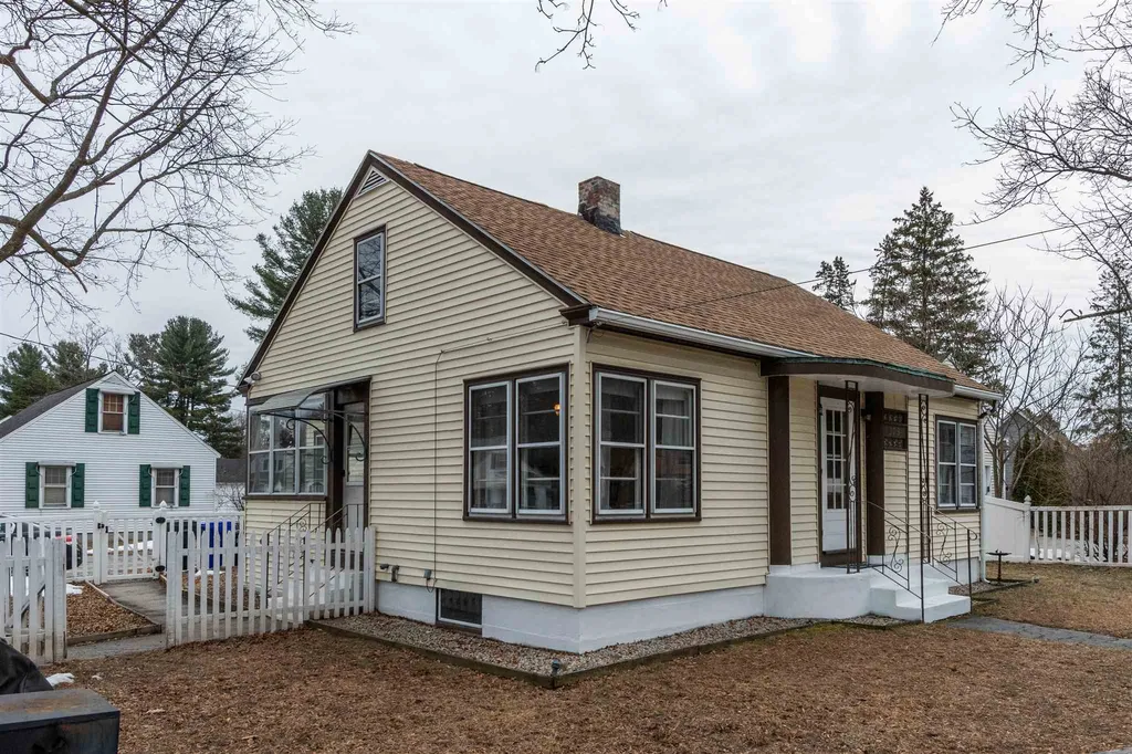 273 Rockland Avenue Manchester NH 03102