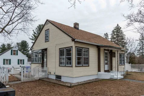 273 Rockland Avenue Manchester NH 03102