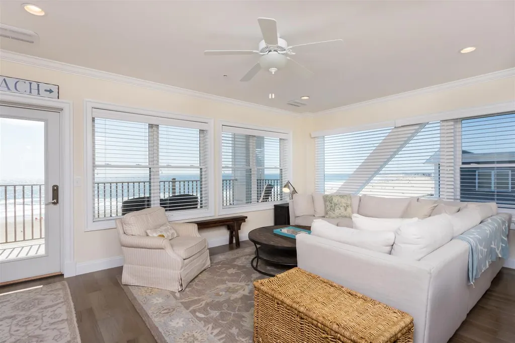 339 Ocean Boulevard Hampton NH 03842