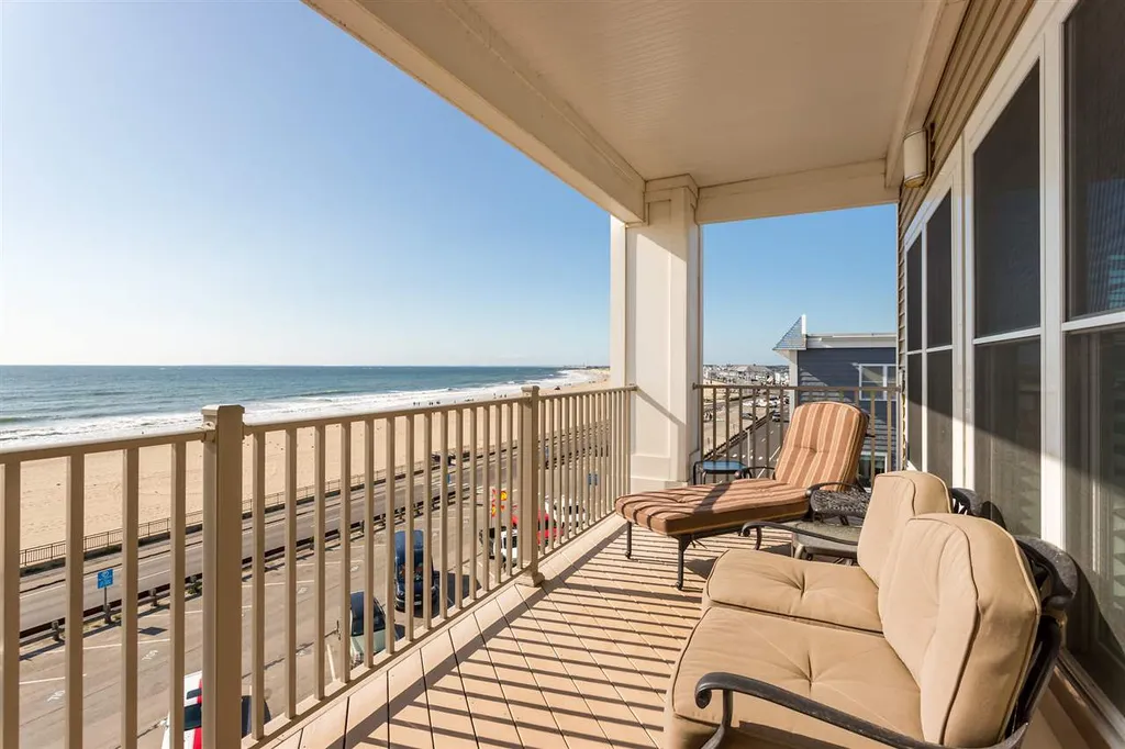 339 Ocean Boulevard Hampton NH 03842