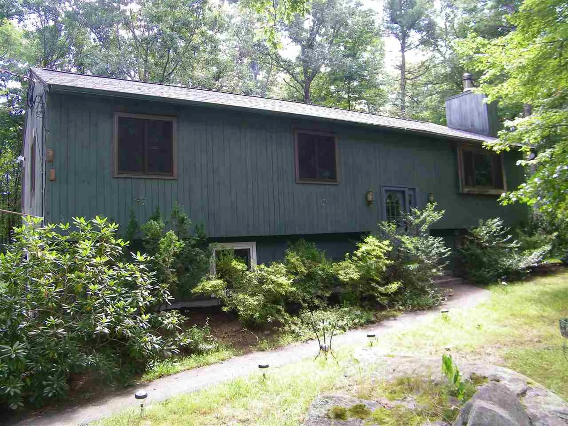 20 Cunningham Drive Derry NH 03038