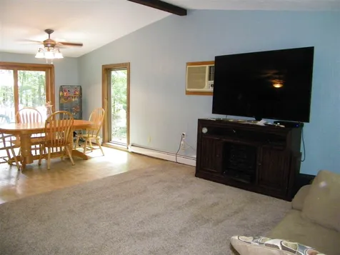 20 Cunningham Drive Derry NH 03038
