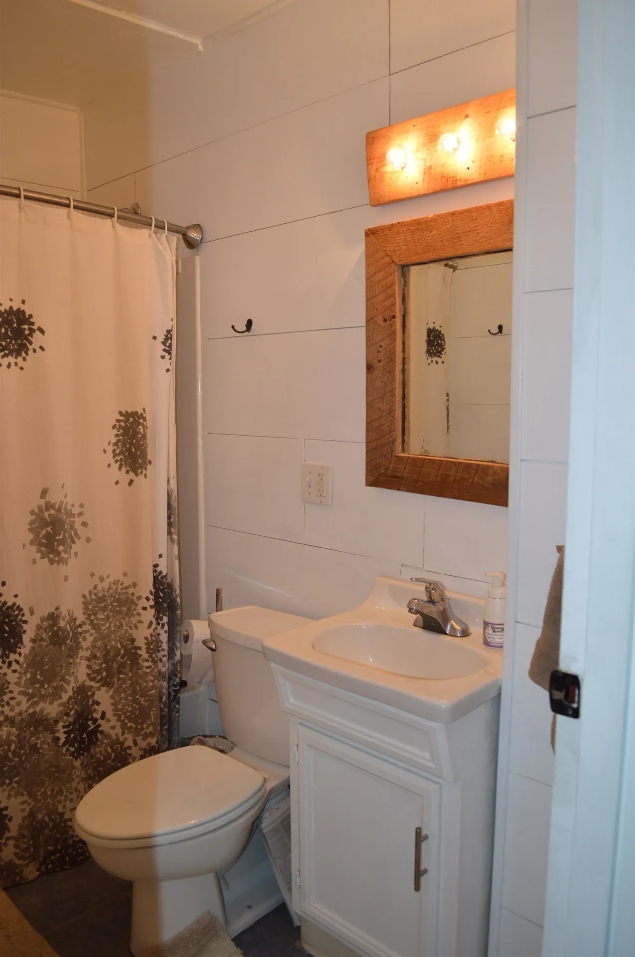 31 Stanbury Road Burlington VT 05408