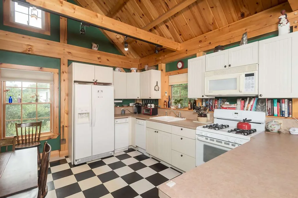 15 Jack Rabbit Lane Stratham NH 03885