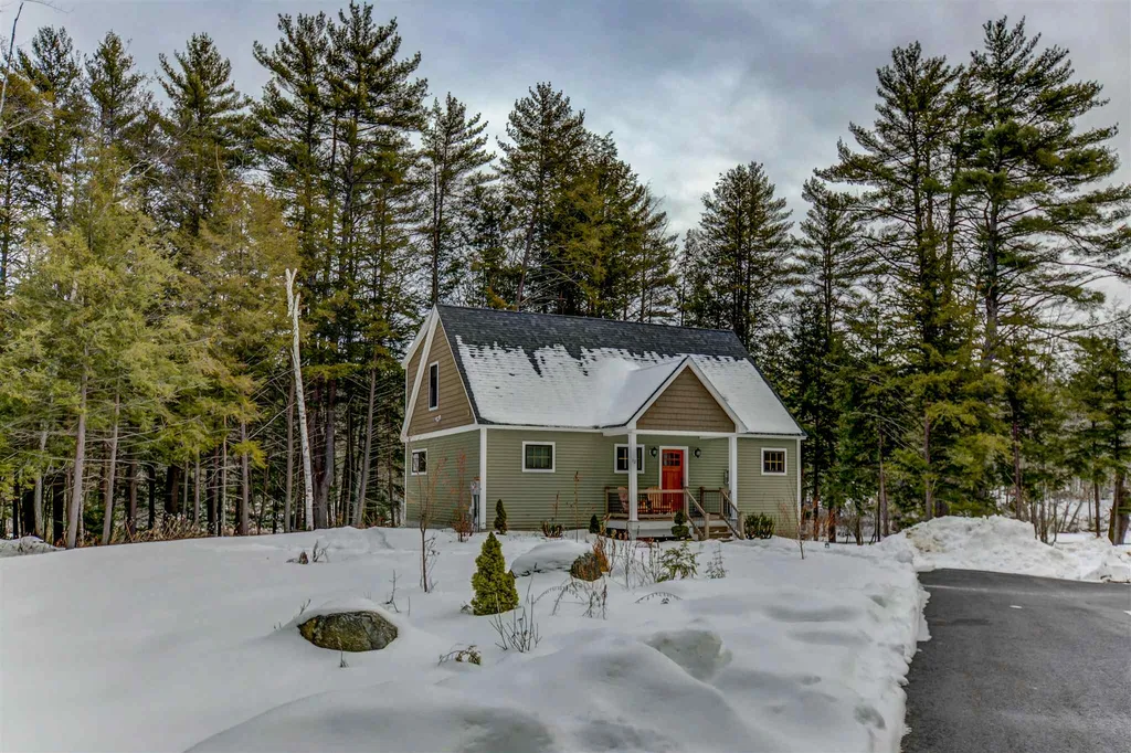 12 Hillcroft Road Laconia NH 03246