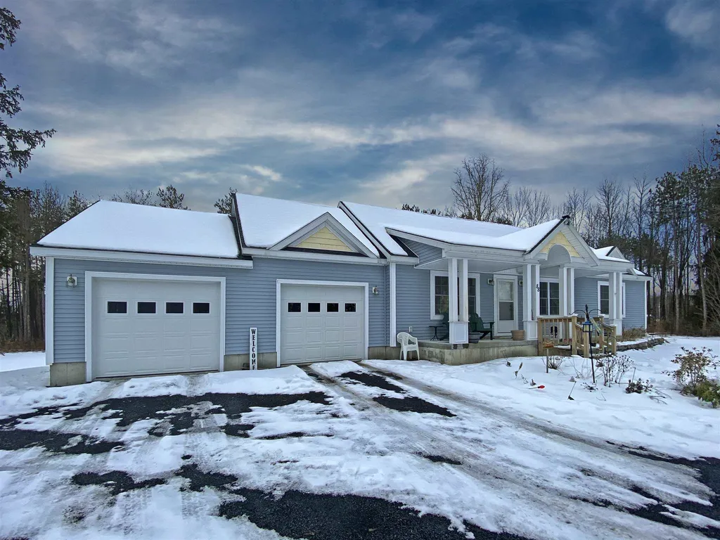 88 Pine Grove Circle North Hero VT 05474