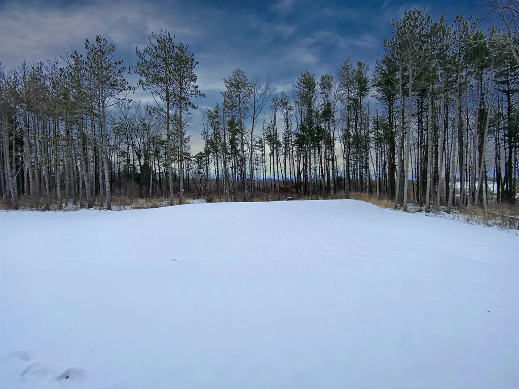 88 Pine Grove Circle North Hero VT 05474