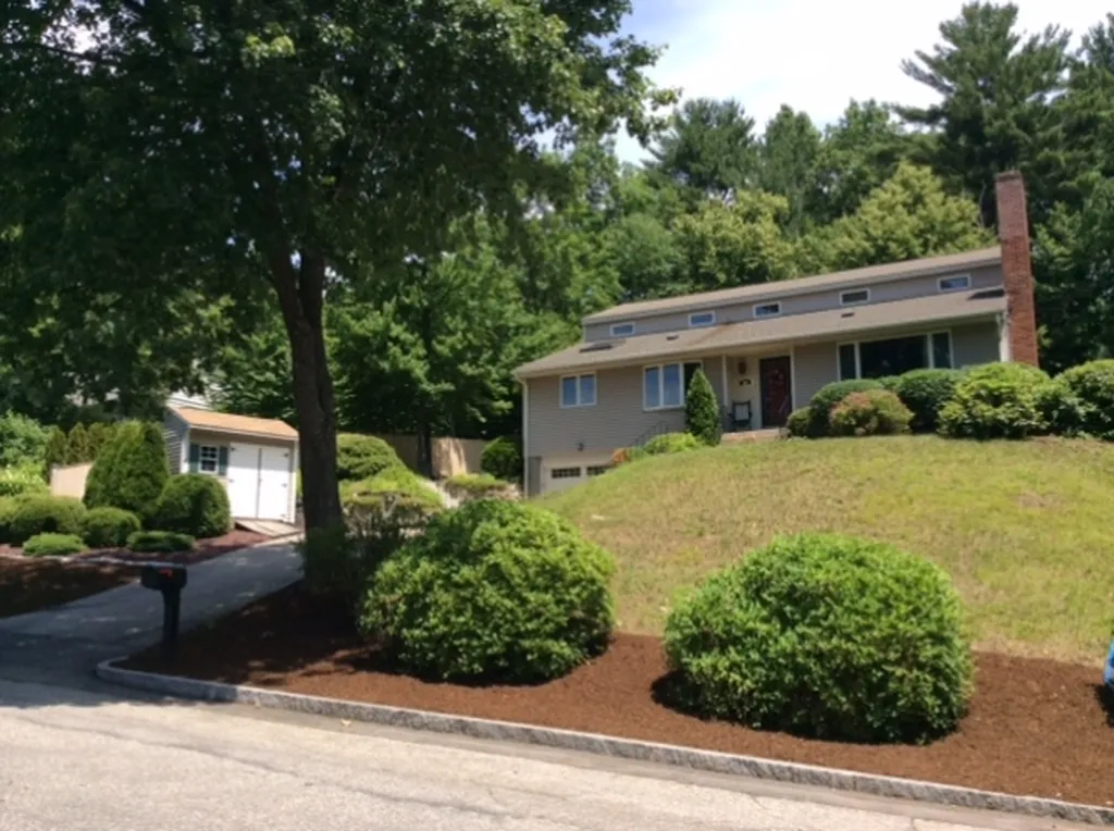 187 Pickering Street Manchester NH 03104
