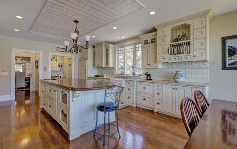23 Lake Avenue Sunapee NH 03782
