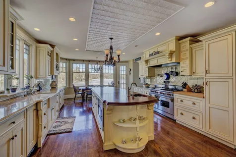 23 Lake Avenue Sunapee NH 03782