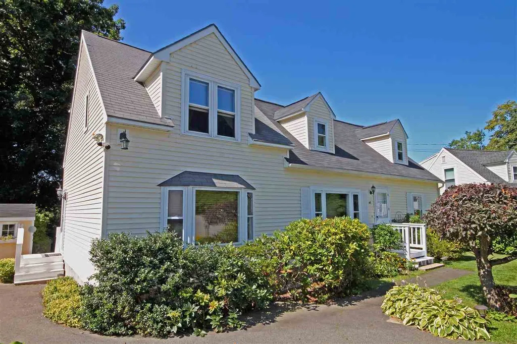 40 Cascade Circle Manchester NH 03103