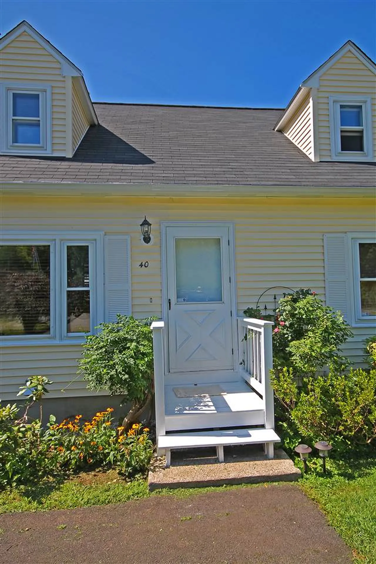 40 Cascade Circle Manchester NH 03103
