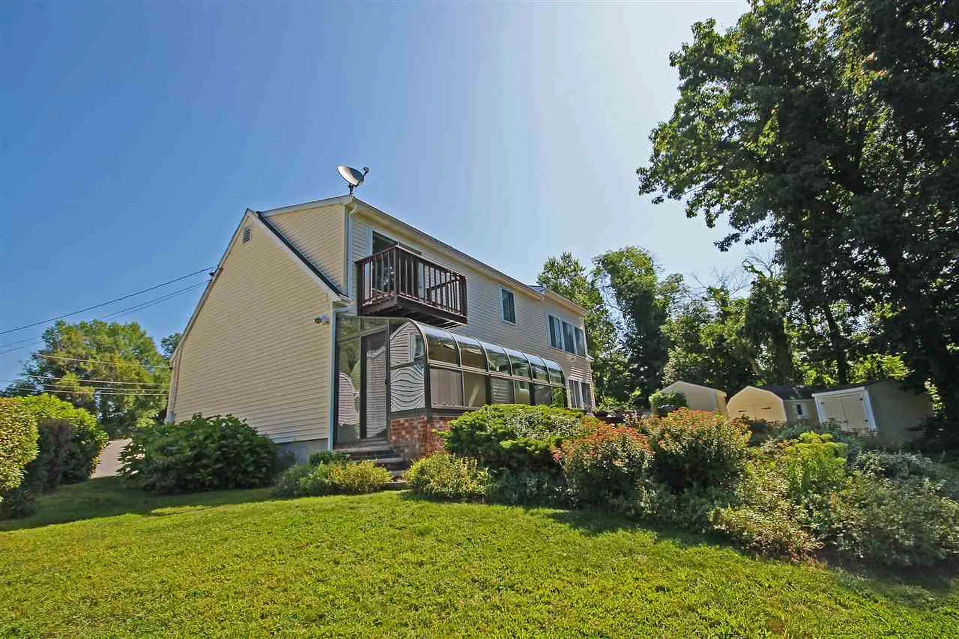 40 Cascade Circle Manchester NH 03103