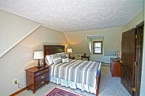 40 Cascade Circle Manchester NH 03103