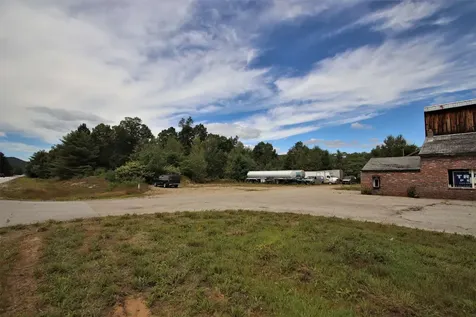 1536 Rumney Route 25 Rumney NH 03266