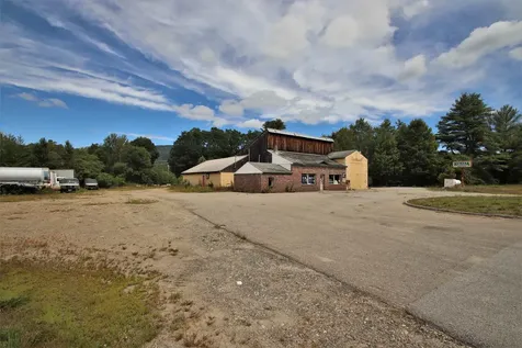 1536 Rumney Route 25 Rumney NH 03266
