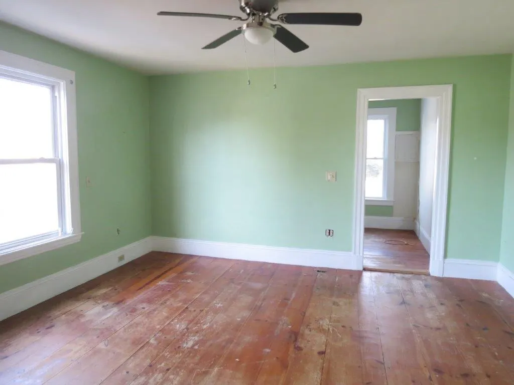 25 Leonard Street Rochester NH 03867