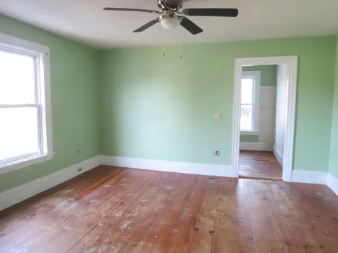 25 Leonard Street Rochester NH 03867