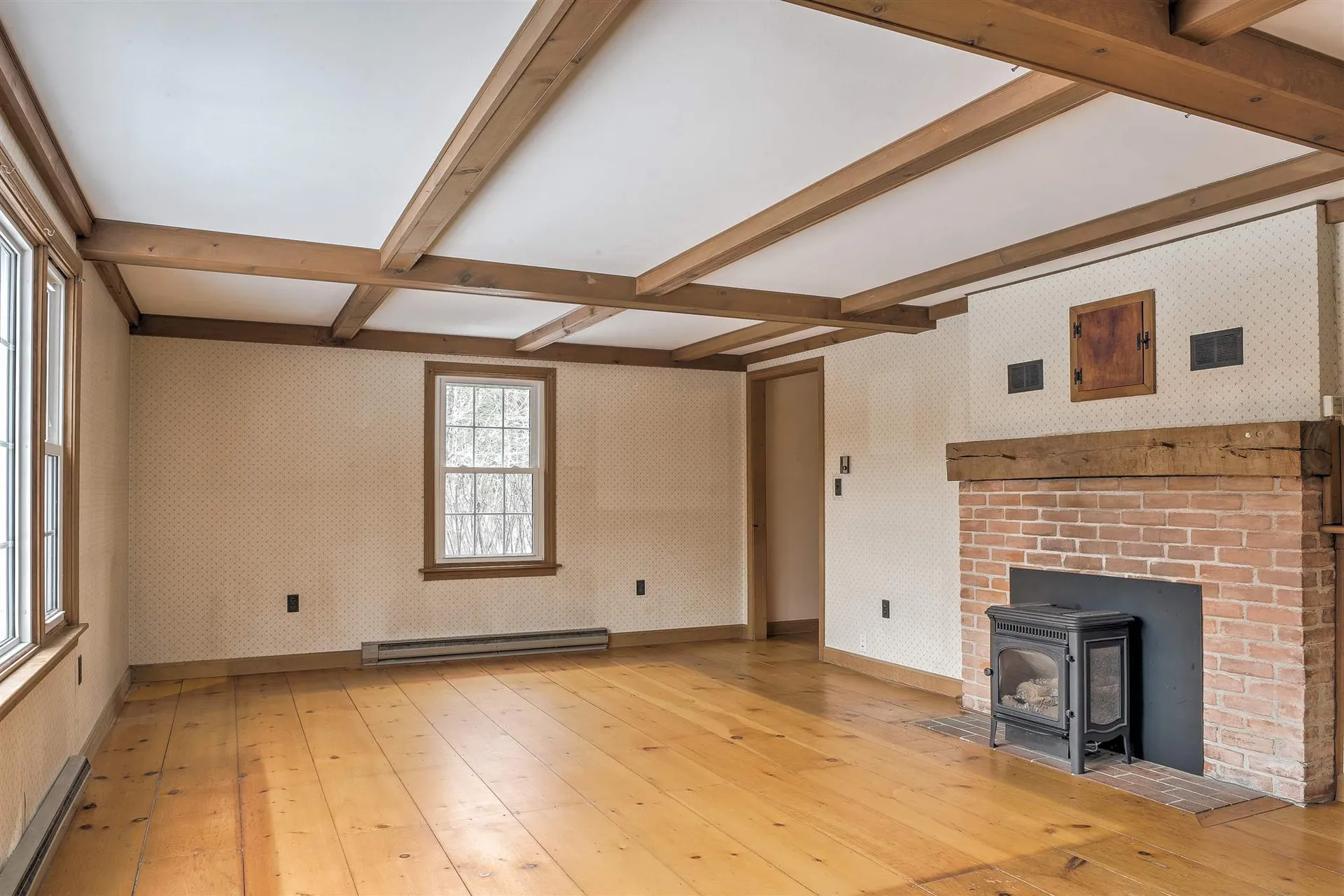 106 Twin Brook Road Chesterfield NH 03443