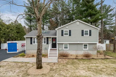 35 Watersedge Drive Nashua NH 03063