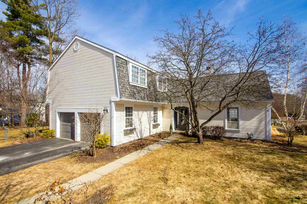 10 Bluestar Lane South Burlington VT 05403