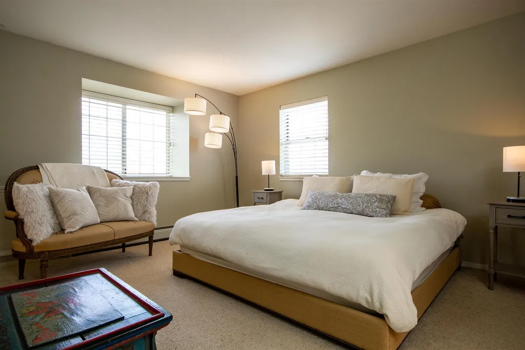 10 Bluestar Lane South Burlington VT 05403