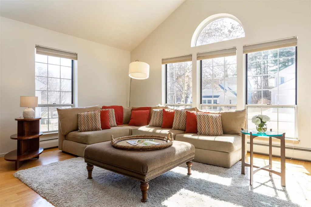 10 Bluestar Lane South Burlington VT 05403