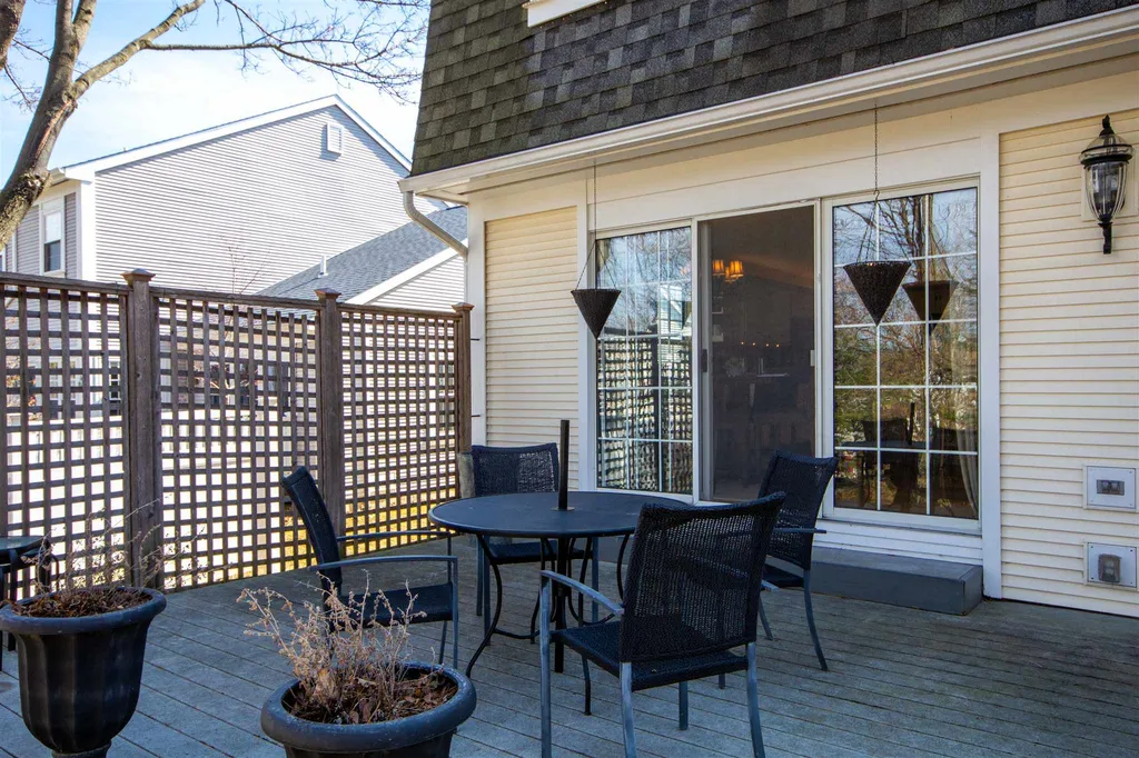 10 Bluestar Lane South Burlington VT 05403