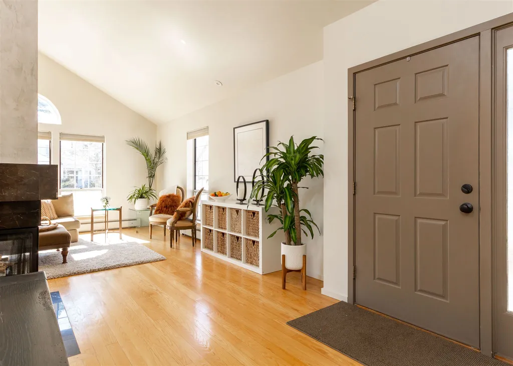 10 Bluestar Lane South Burlington VT 05403