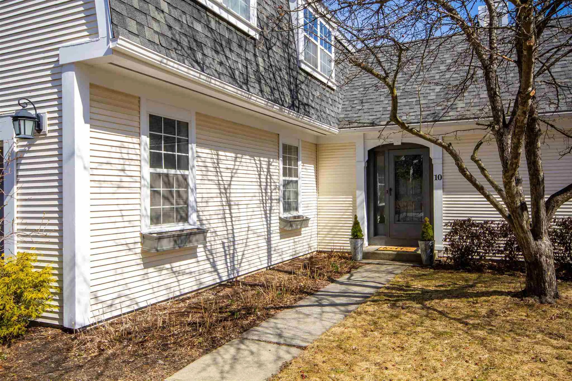 10 Bluestar Lane South Burlington VT 05403