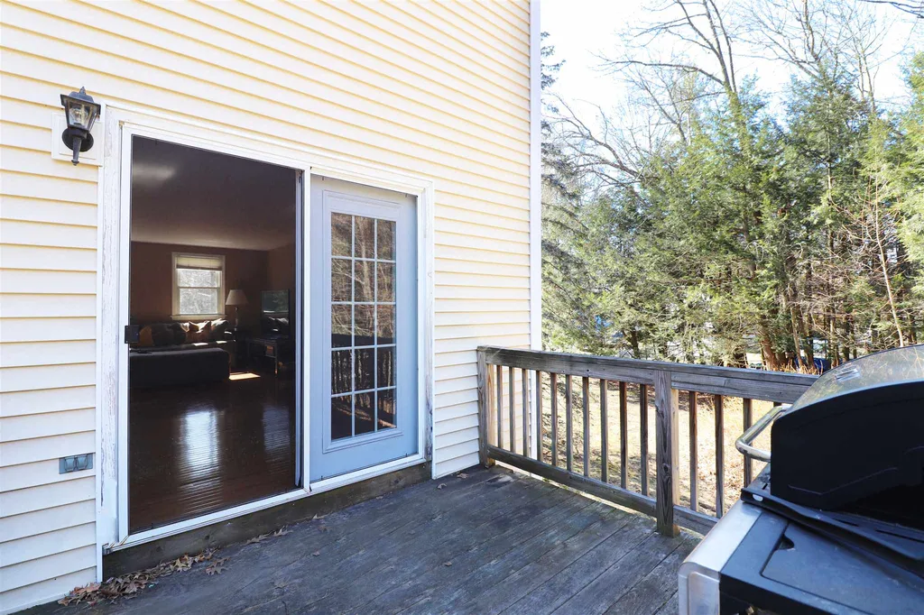 5 Blossom Road Windham NH 03087