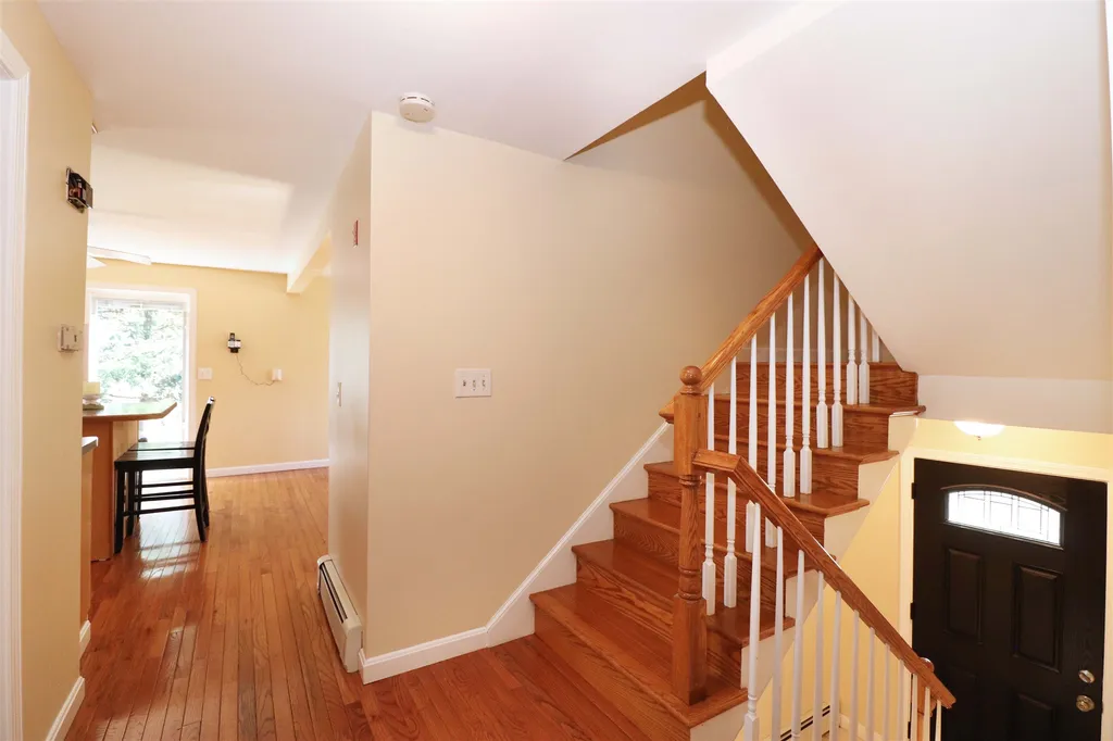 5 Blossom Road Windham NH 03087