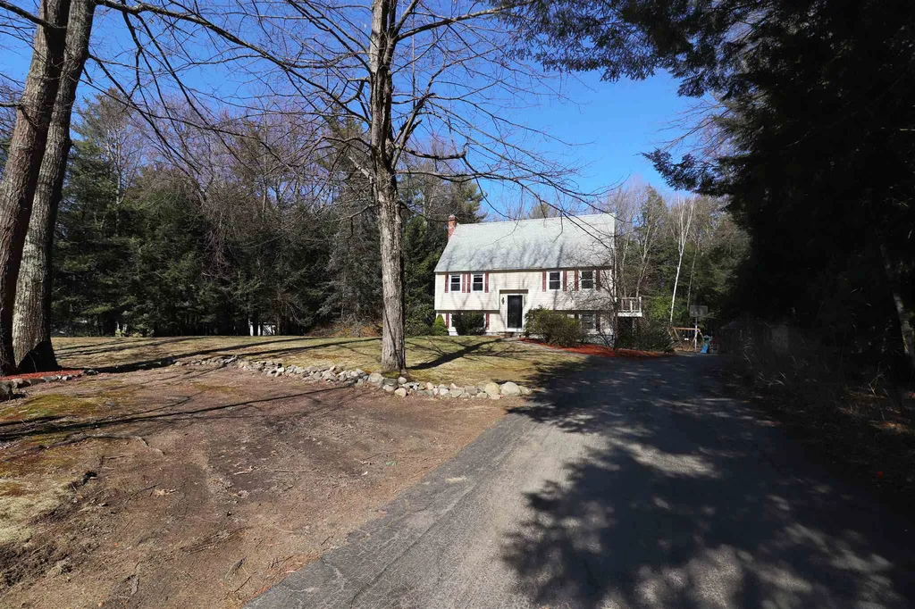 5 Blossom Road Windham NH 03087