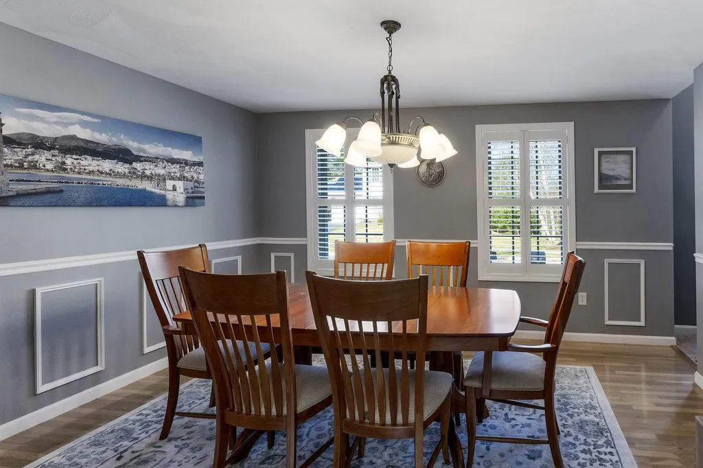 12 Sutherland Drive Hudson NH 03051