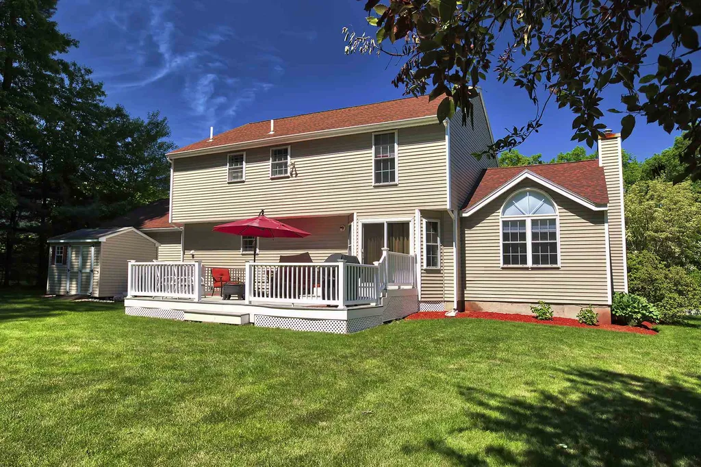 12 Sutherland Drive Hudson NH 03051